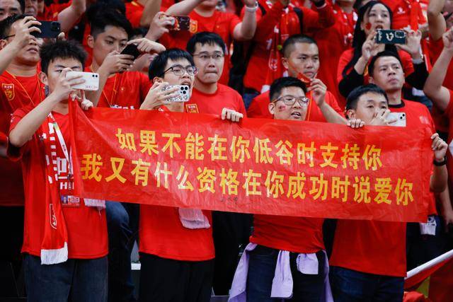 马刺再显雄心，文班亚马搭档小里德冲击冠军